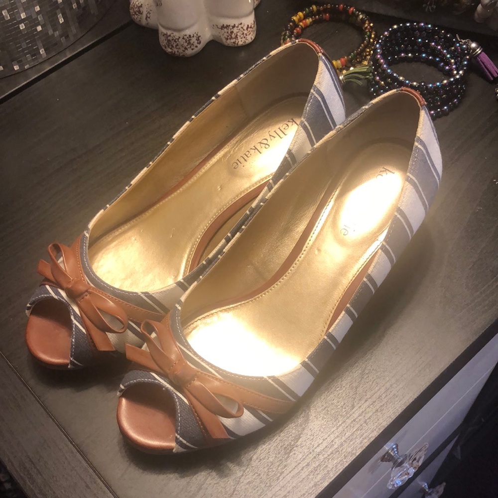 Stripped Peep Toe Flat